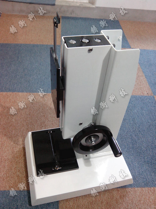 手動(dòng)側(cè)搖測(cè)試臺(tái)