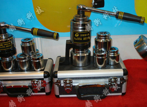 扭矩扳手倍增器圖片