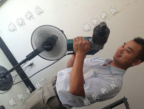 電動扭矩扳手圖片