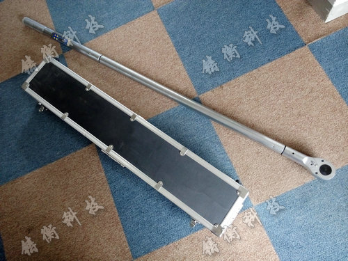 數(shù)顯扭矩扳手圖片