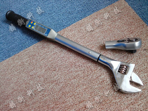 數(shù)顯扭矩扳手圖片