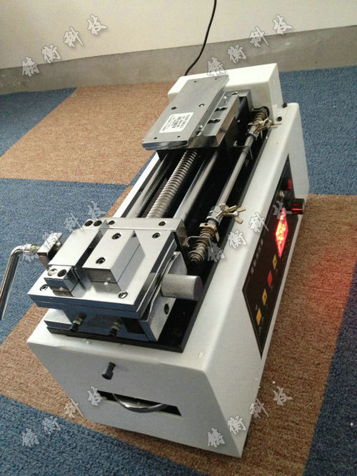 電動(dòng)臥式測試臺(tái)圖片